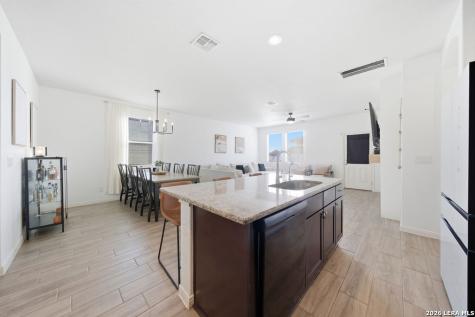 298 Whitetail Pass San Antonio TX 78253