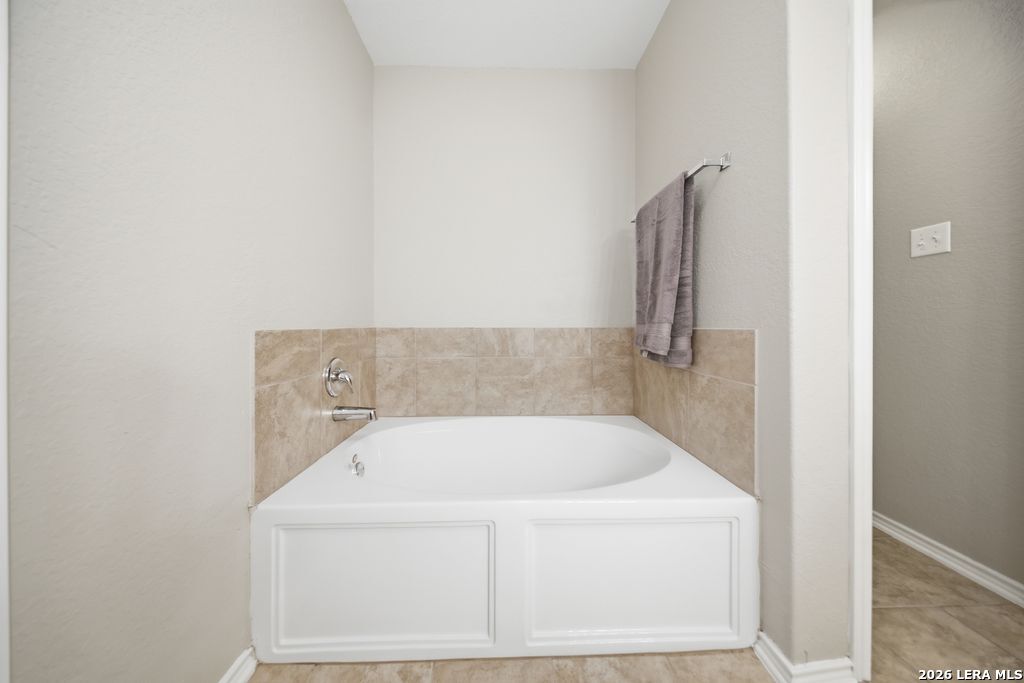 12236 Bening Schertz TX 78154