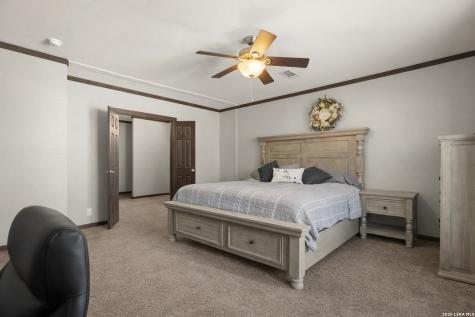 218 W 2nd Street Elmendorf TX 78112