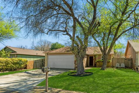 10028 Woodtrail San Antonio TX 78250