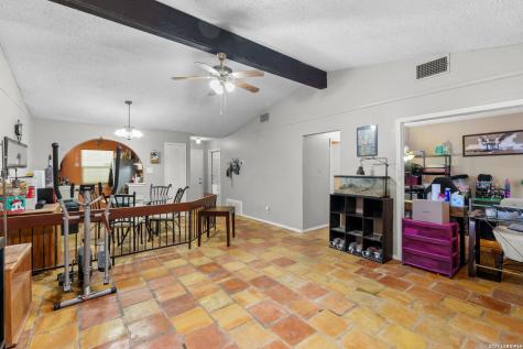 10028 Woodtrail San Antonio TX 78250