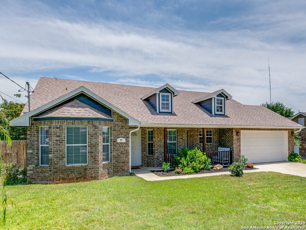 97 Windcrest Floresville TX 78114