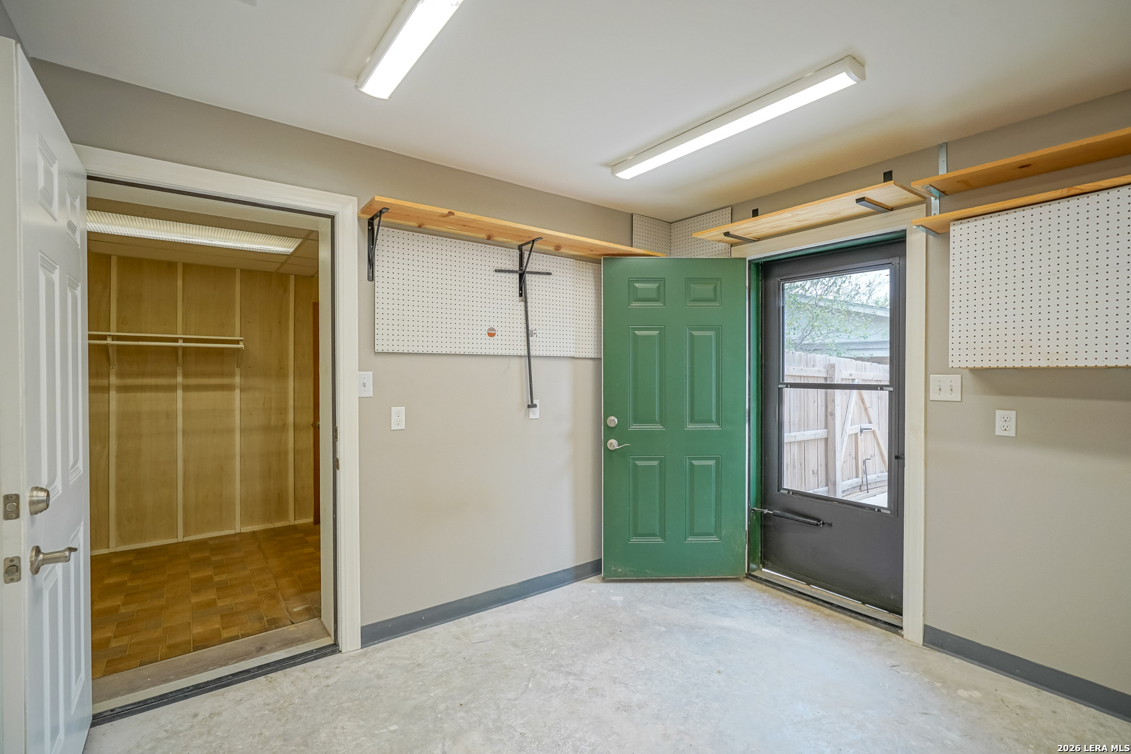 245 Windcrest Drive Windcrest TX 78239