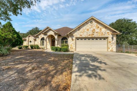 2330 Mcknight Road Seguin TX 78155