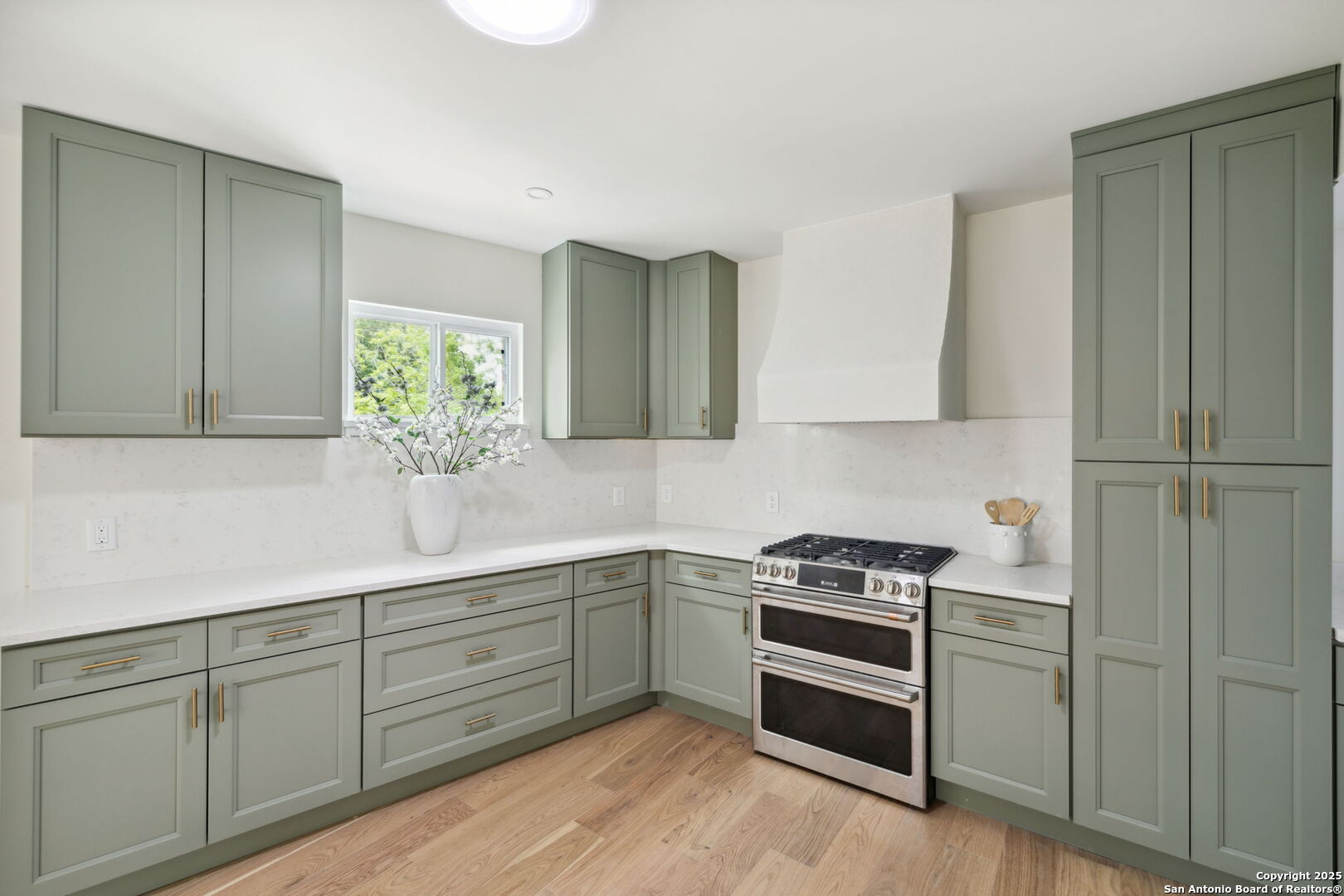 142 Field Crest San Antonio TX 78209