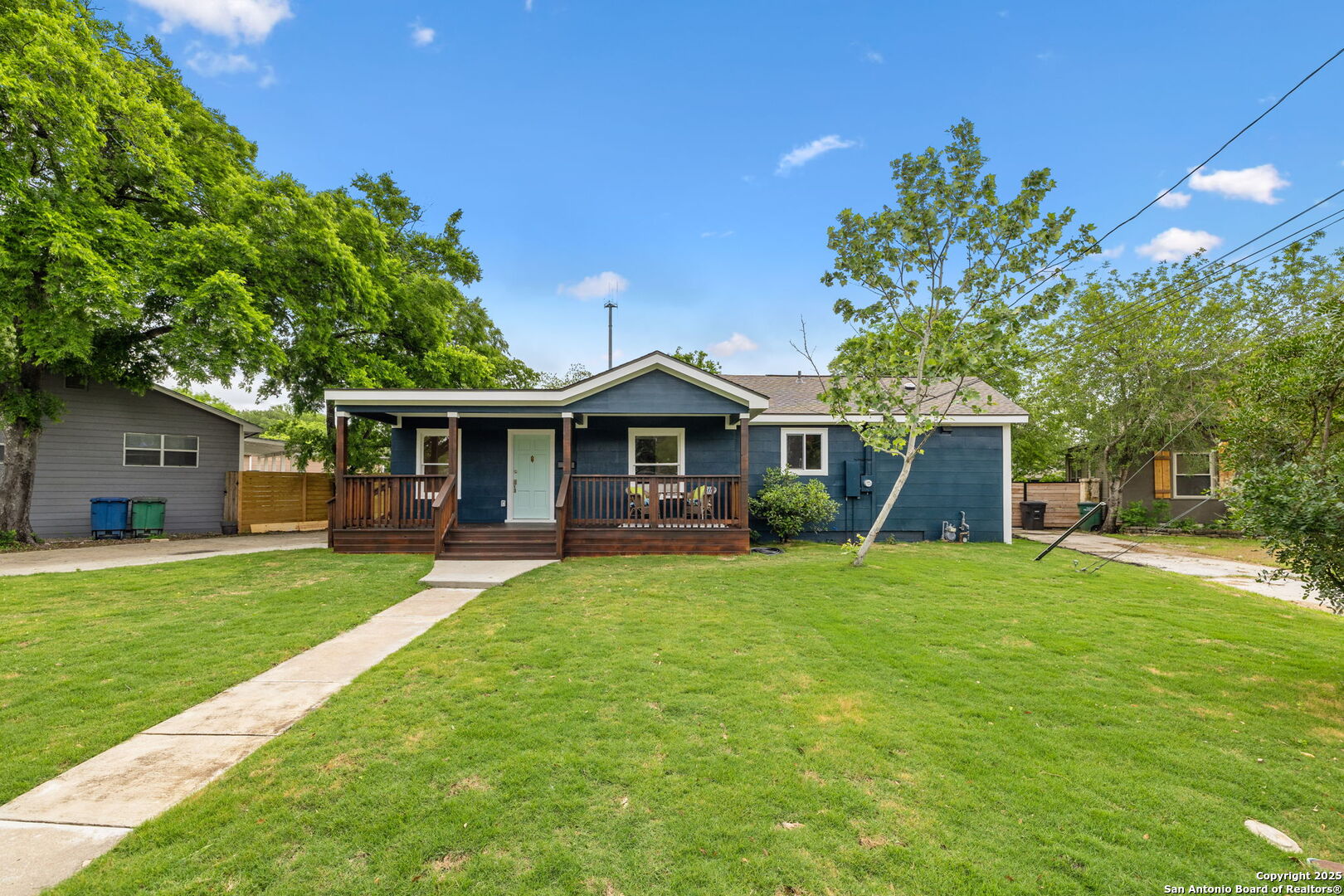 142 Field Crest San Antonio TX 78209