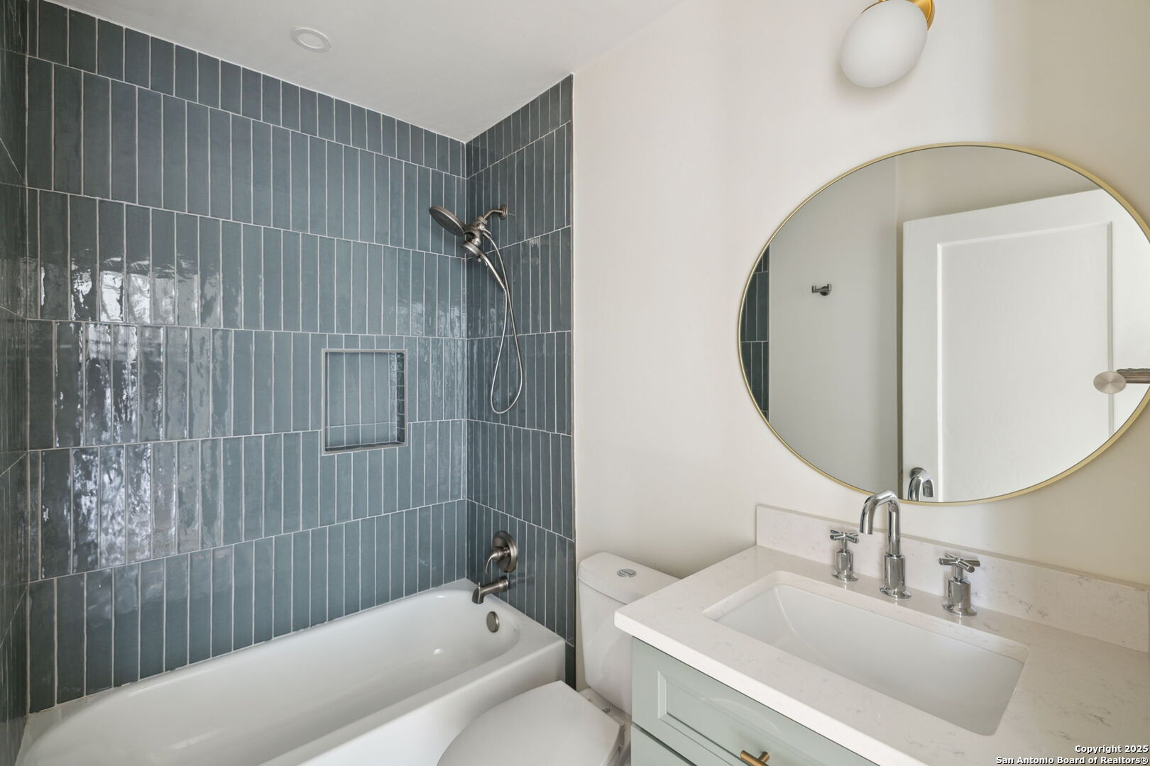 142 Field Crest San Antonio TX 78209