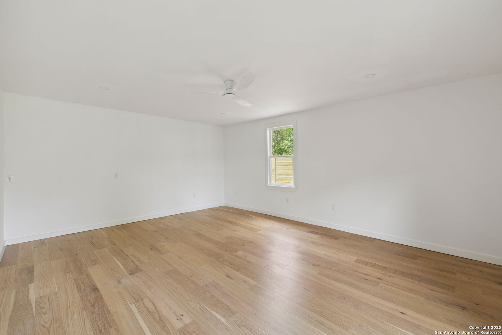 142 Field Crest San Antonio TX 78209