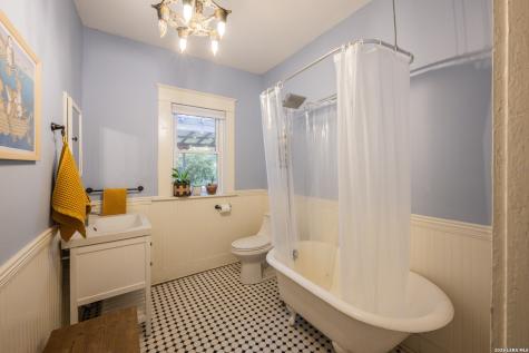 1136 W Russell San Antonio TX 78201