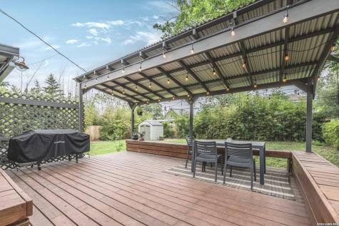 1136 W Russell San Antonio TX 78201