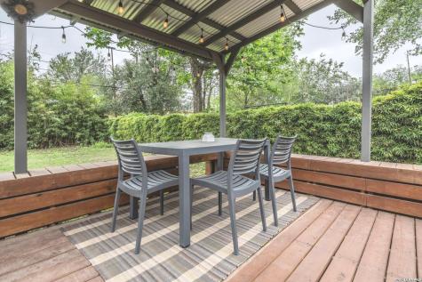 1136 W Russell San Antonio TX 78201