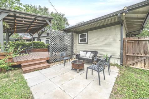 1136 W Russell San Antonio TX 78201