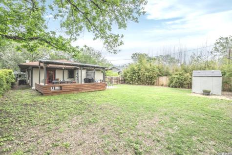 1136 W Russell San Antonio TX 78201