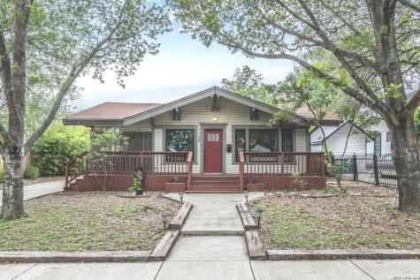 1136 W Russell San Antonio TX 78201