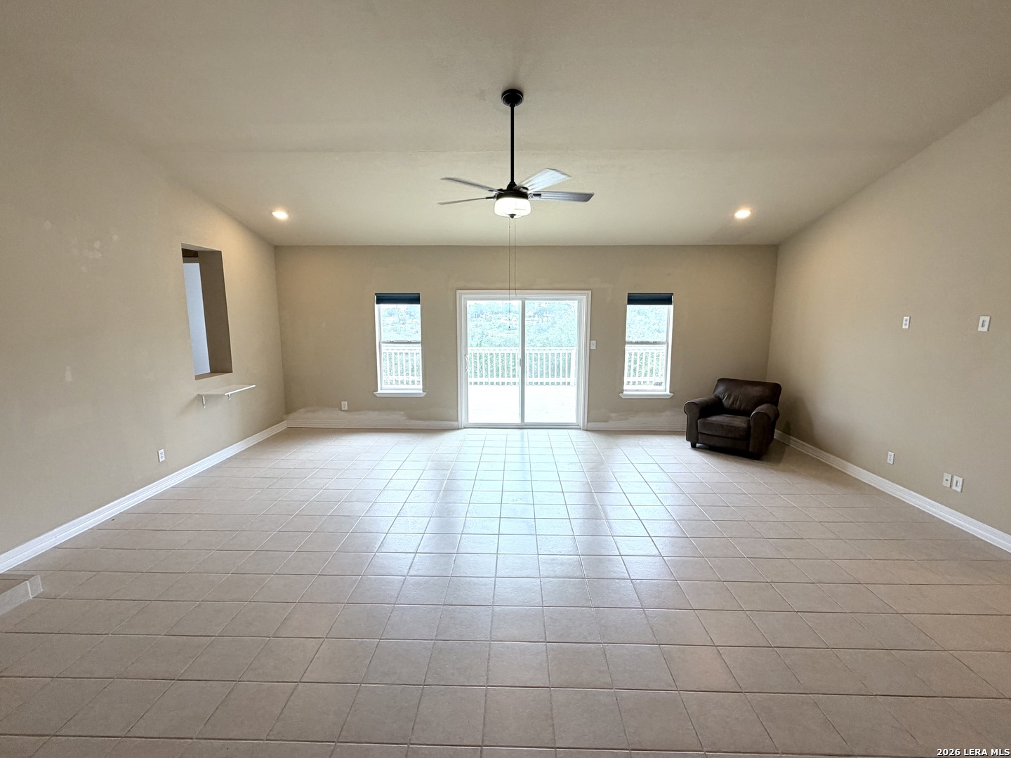 180 County Road 2750 Mico TX 78056