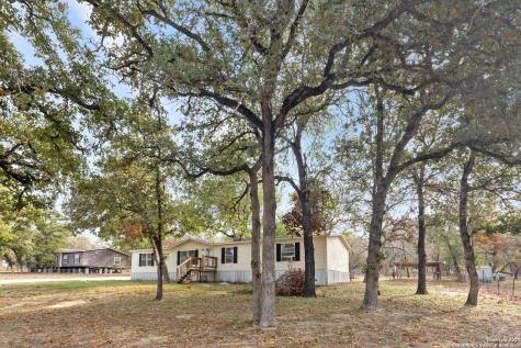 104 Encino Bonito Adkins TX 78101