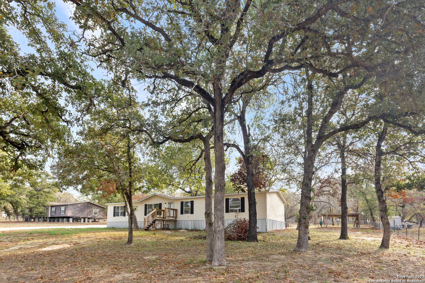 104 Encino Bonito Adkins TX 78101