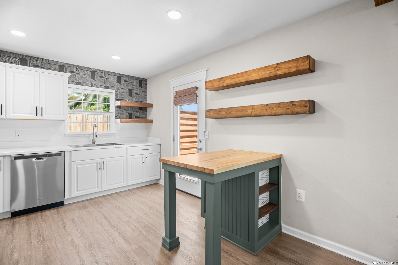 9816 Meadow Hill Converse TX 78109