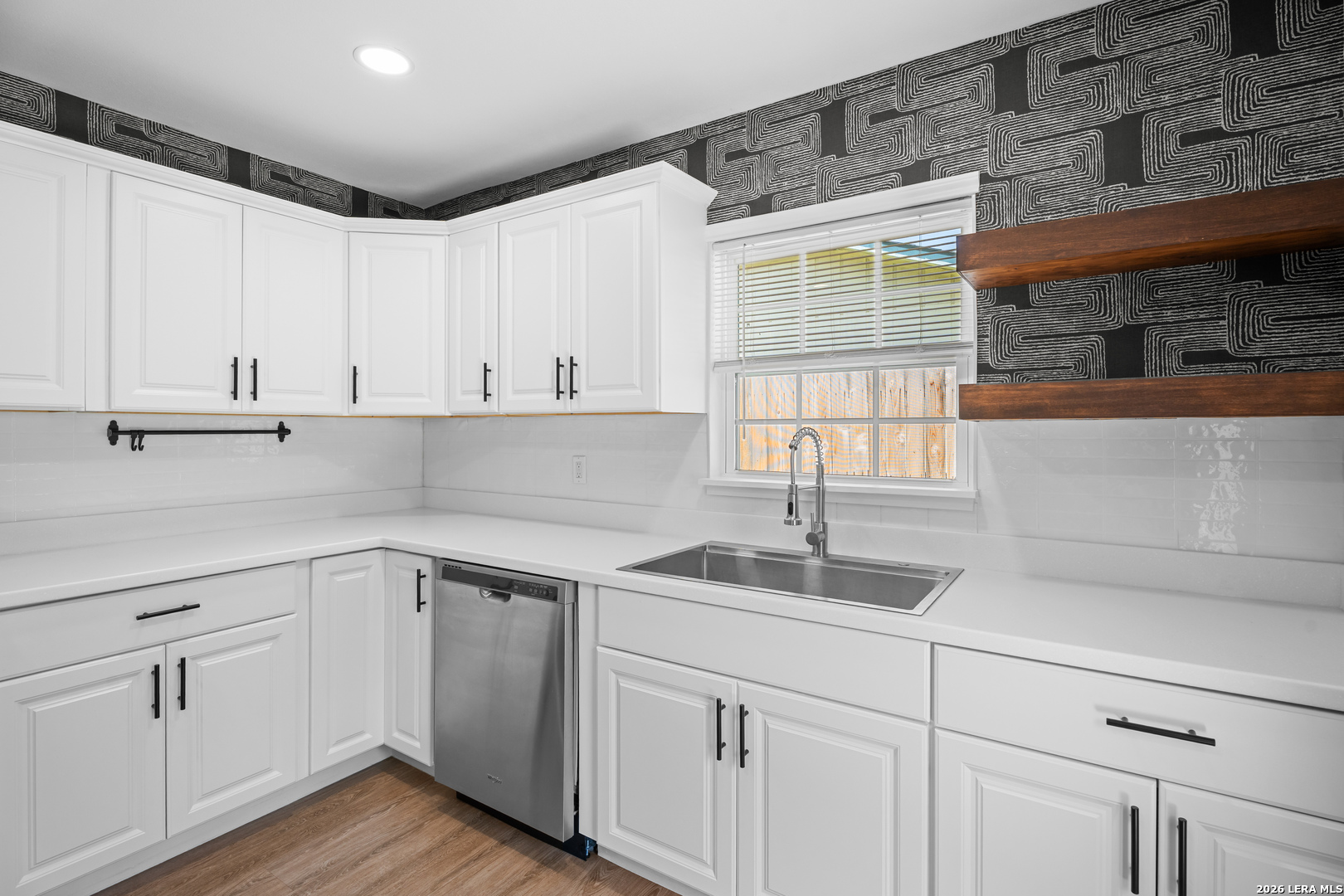 9816 Meadow Hill Converse TX 78109