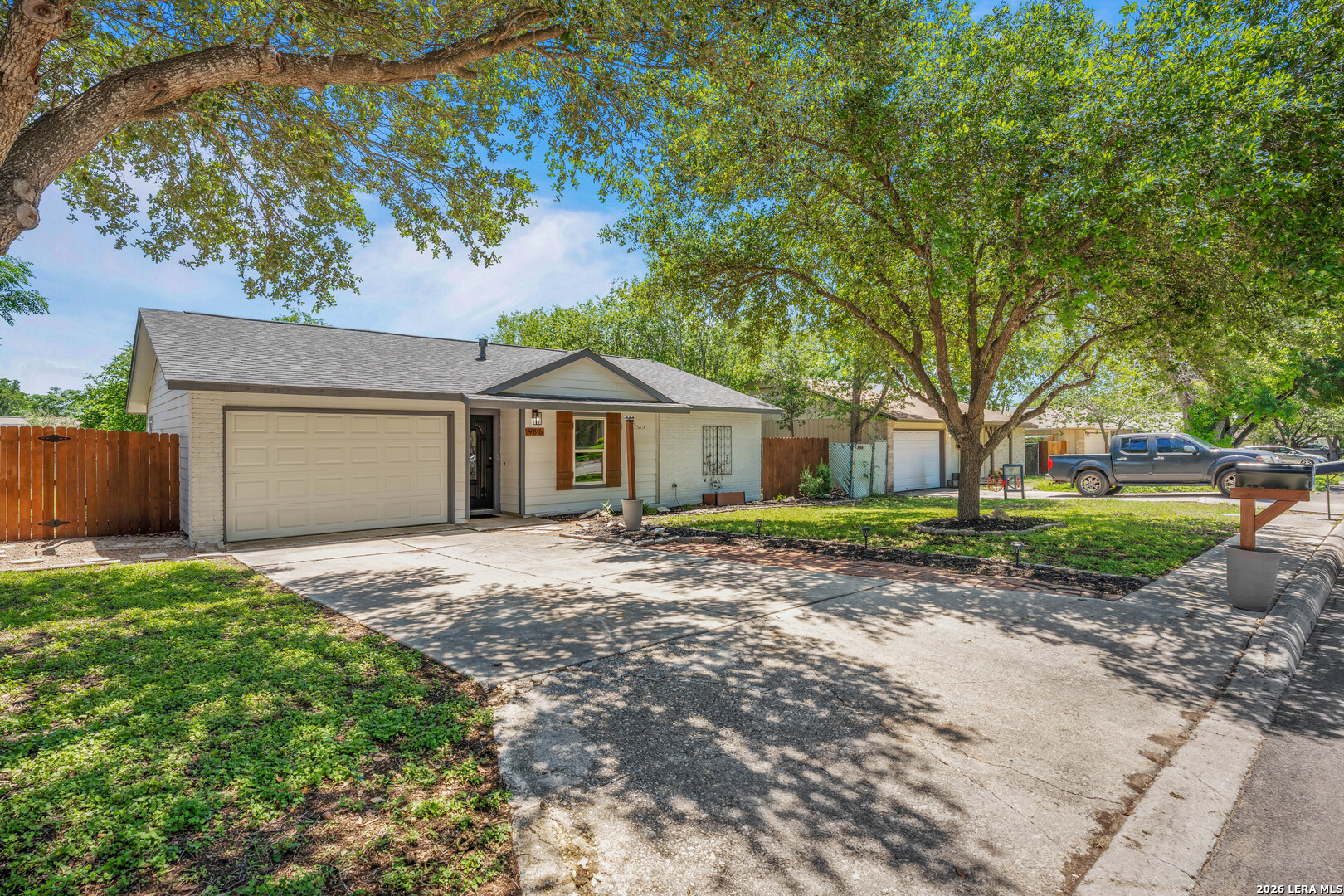 9816 Meadow Hill Converse TX 78109