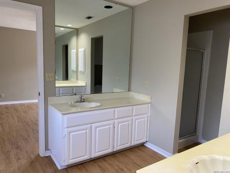 5842 Spring Valley San Antonio TX 78247