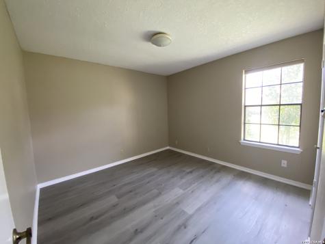 5842 Spring Valley San Antonio TX 78247