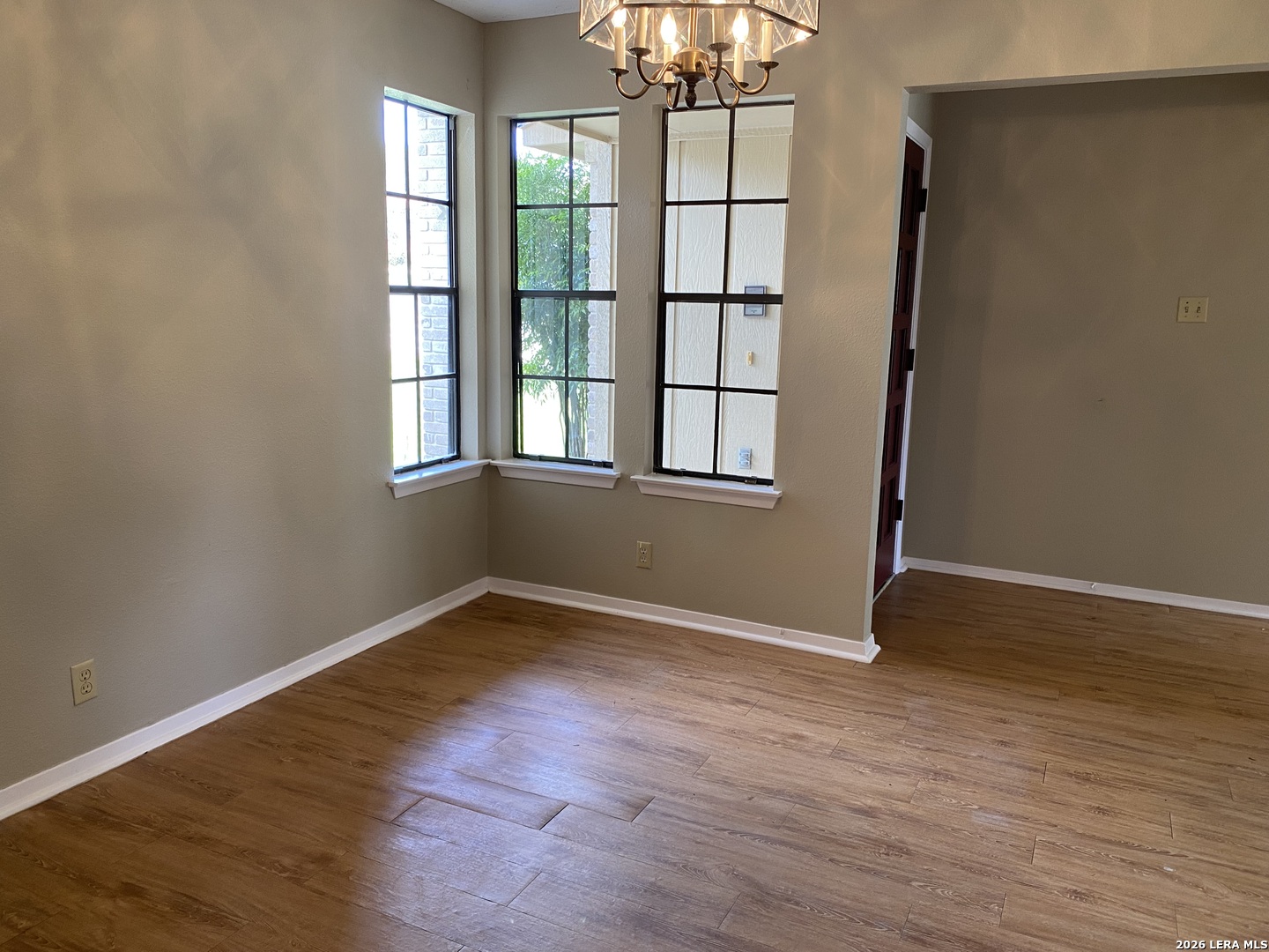 5842 Spring Valley San Antonio TX 78247