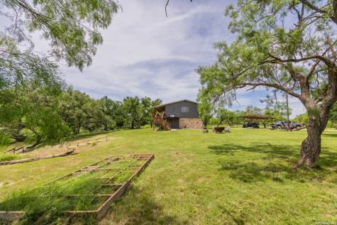 9259 Turkey Barn Lane Menard TX 76859