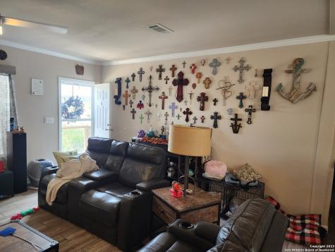 7687 County Road 450 Rocksprings TX 78880