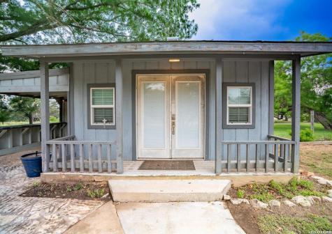 208 Front Street Comfort TX 78013