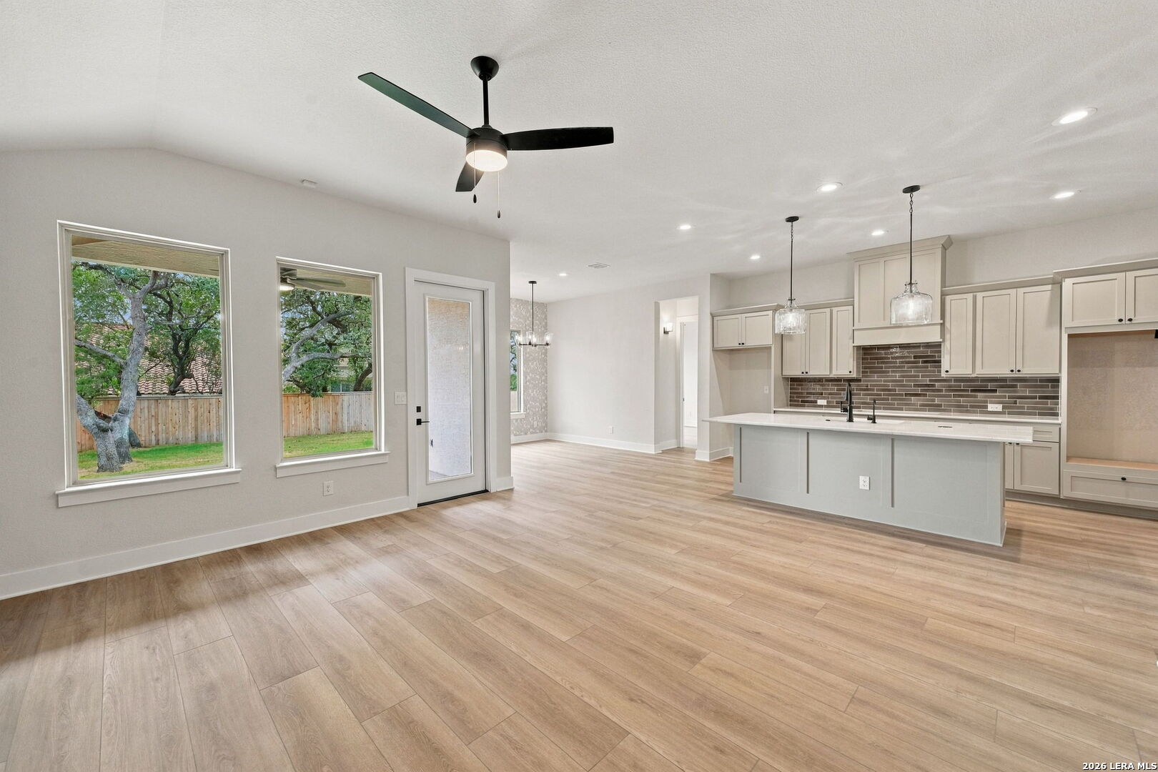 4215 Summit Place San Antonio TX 78257