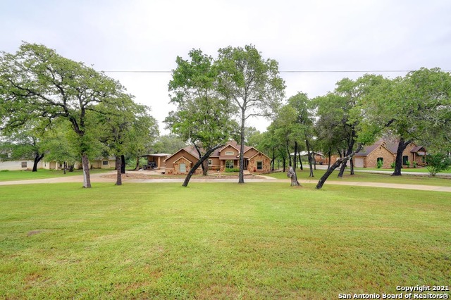 212 Rosewood Drive La Vernia TX 78121