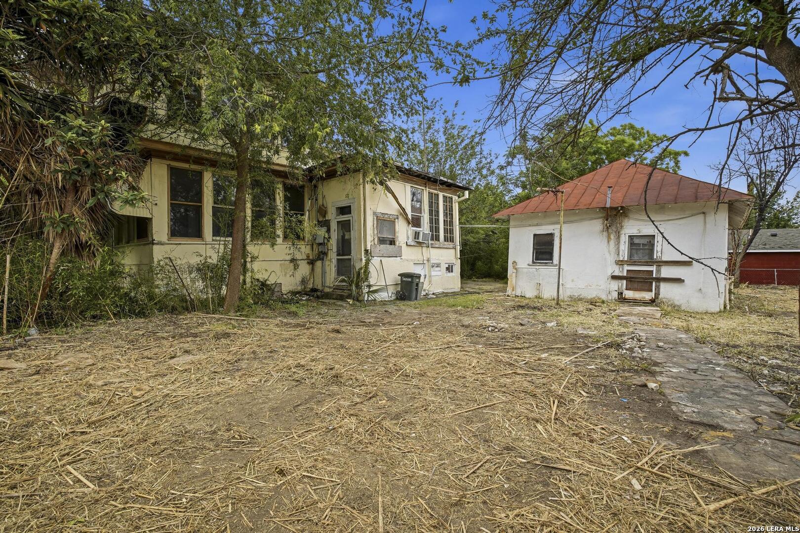 325 E Courtland San Antonio TX 78212