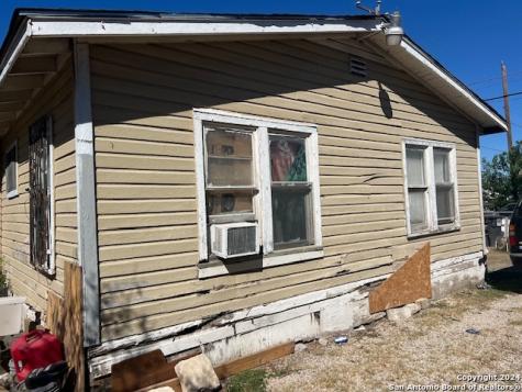 229 Juanita Avenue San Antonio TX 78237