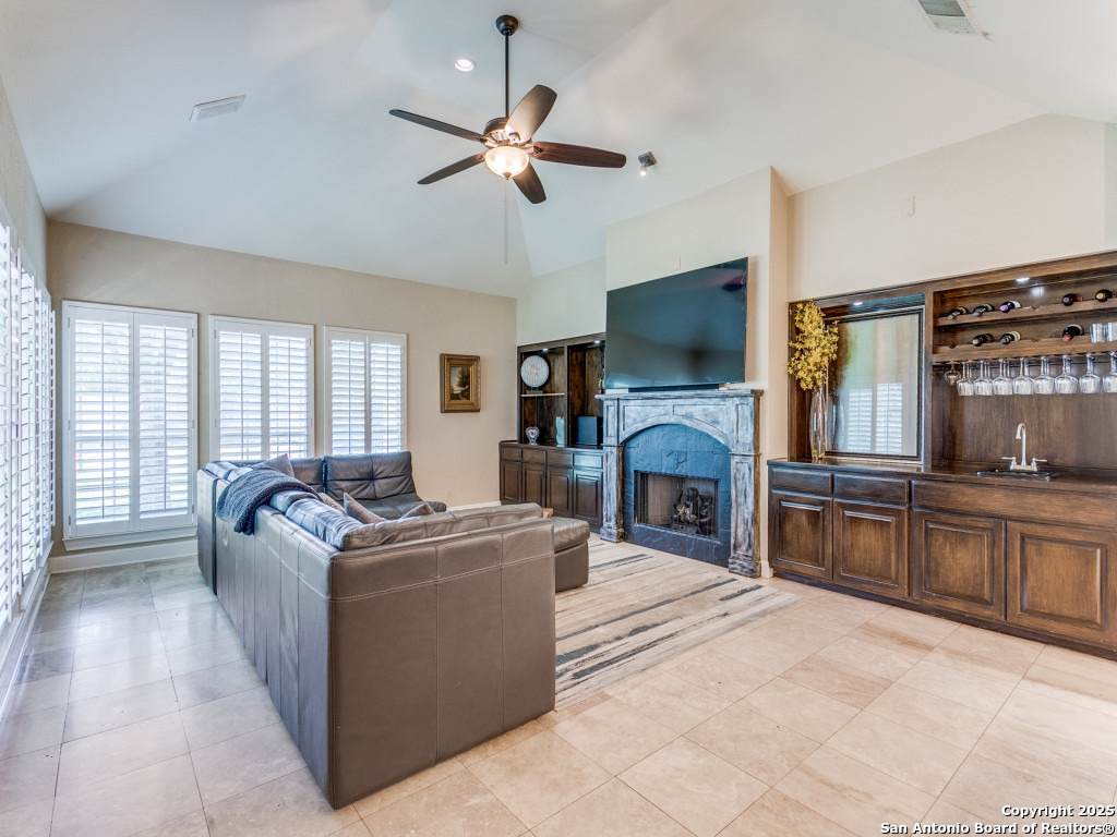 107 Post Oak Way Shavano Park TX 78230