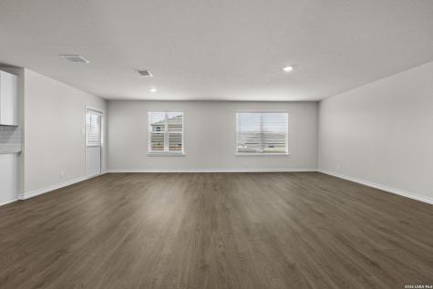 5607 Hartley Home San Antonio TX 78245