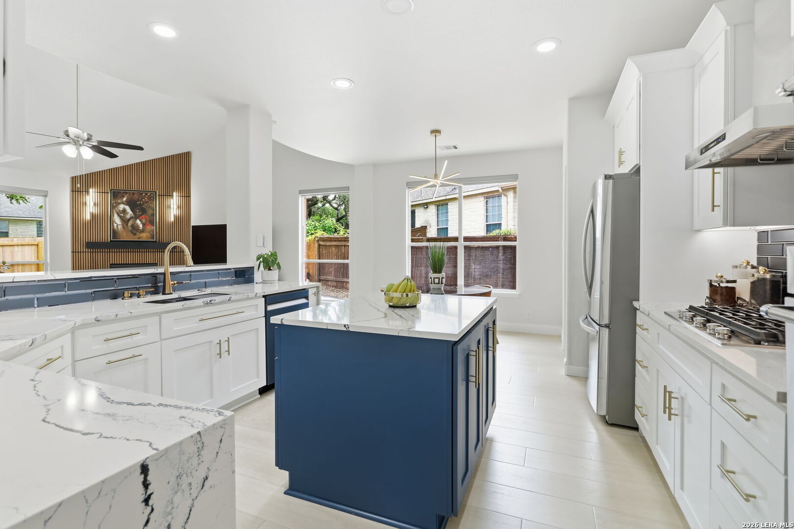 106 Blue Thorn Trail San Antonio TX 78256