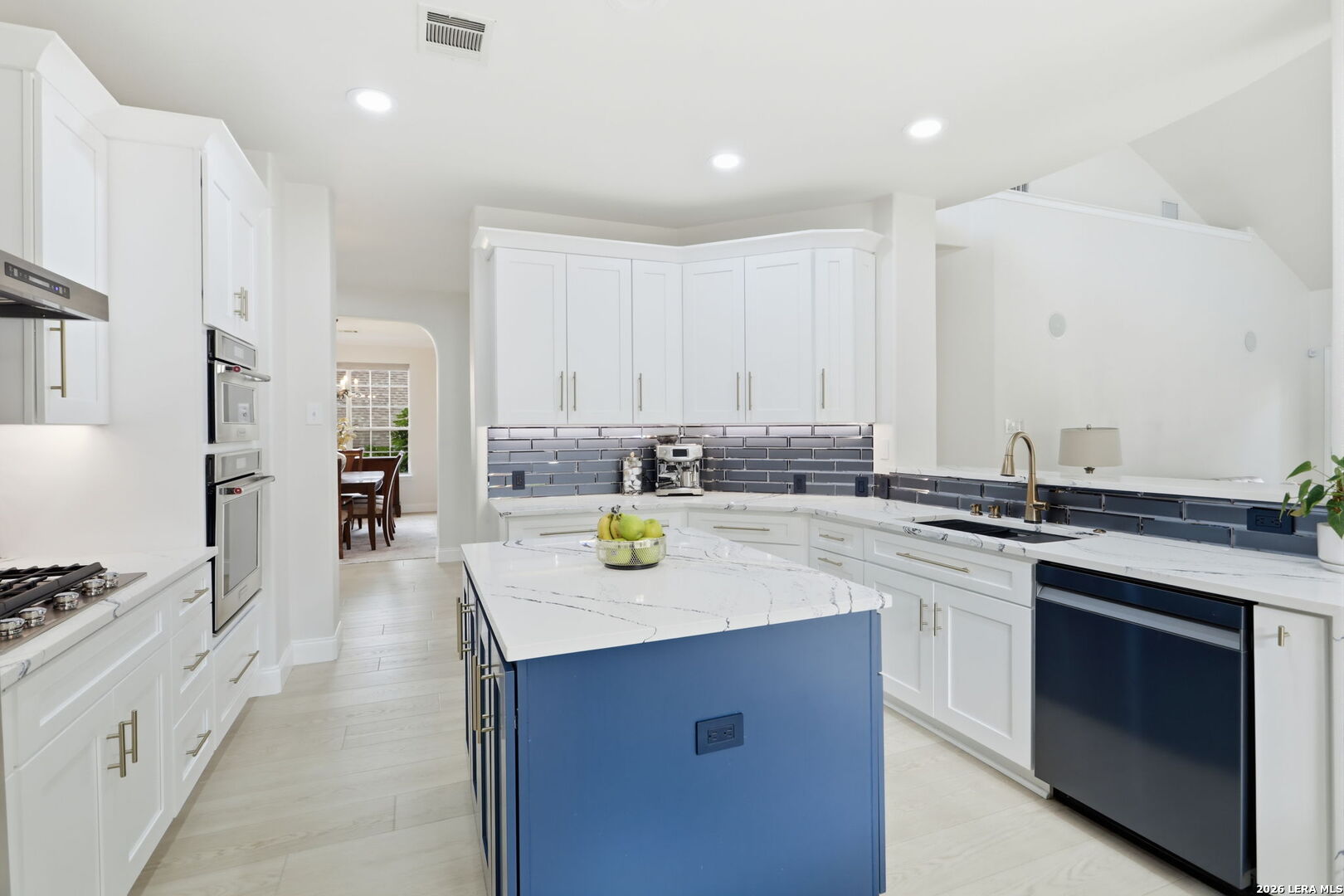 106 Blue Thorn Trail San Antonio TX 78256