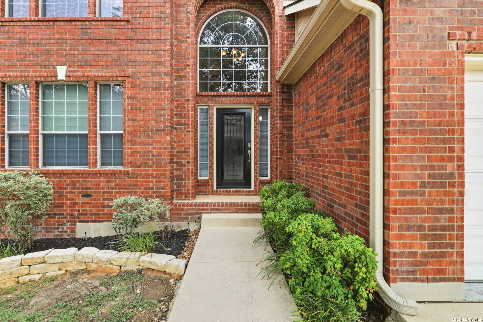 106 Blue Thorn Trail San Antonio TX 78256