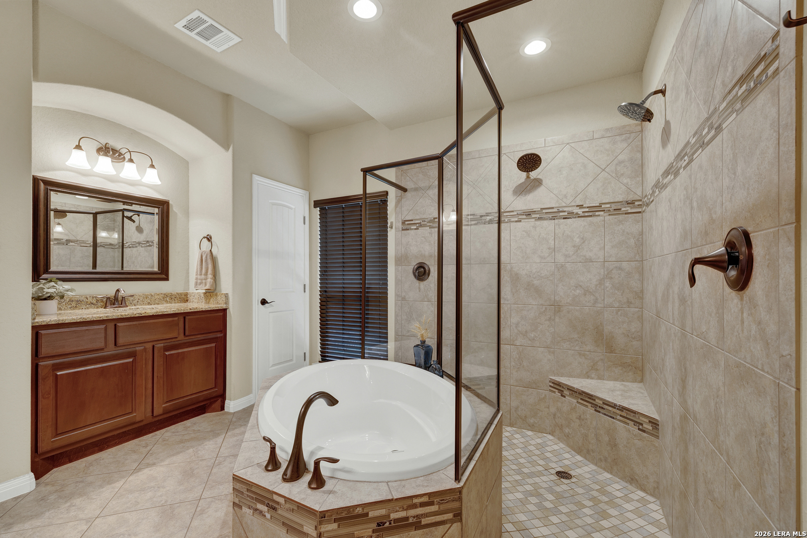 1937 Hunters Cove New Braunfels TX 78132