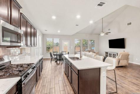 8819 Winchester Way San Antonio TX 78254