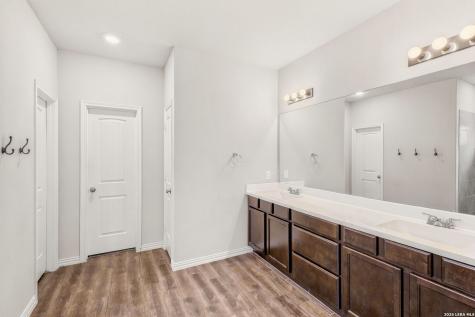 8819 Winchester Way San Antonio TX 78254
