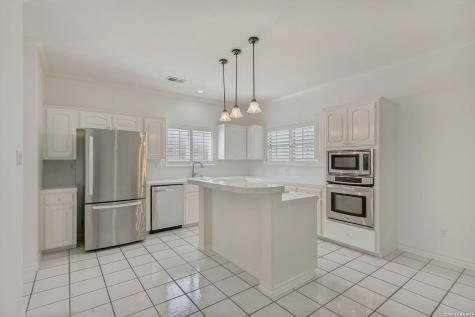 158 Oakwell Farms San Antonio TX 78218