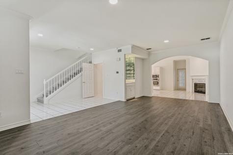158 Oakwell Farms San Antonio TX 78218
