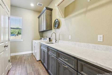 449 Hanging Oak Spring Branch TX 78070