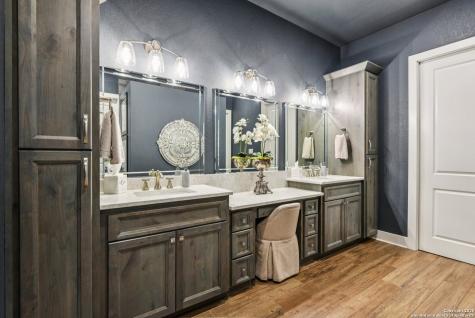 449 Hanging Oak Spring Branch TX 78070