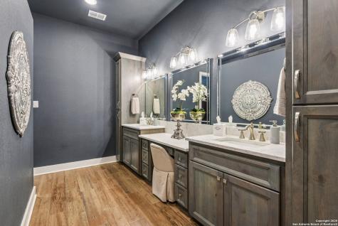 449 Hanging Oak Spring Branch TX 78070