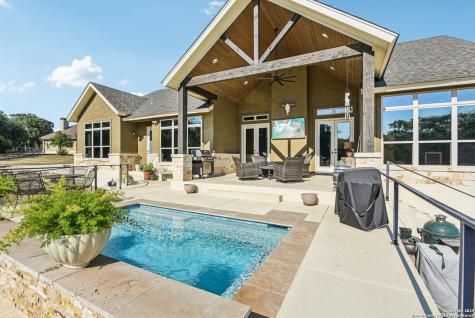449 Hanging Oak Spring Branch TX 78070