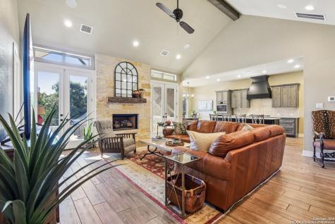 449 Hanging Oak Spring Branch TX 78070