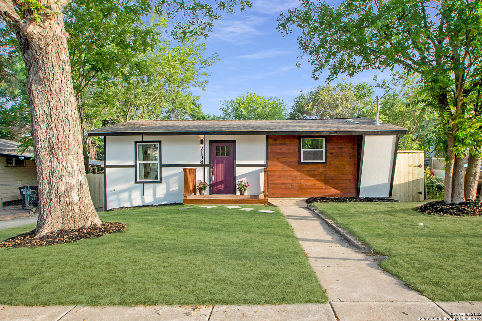 2138 E Crockett Street San Antonio TX 78202